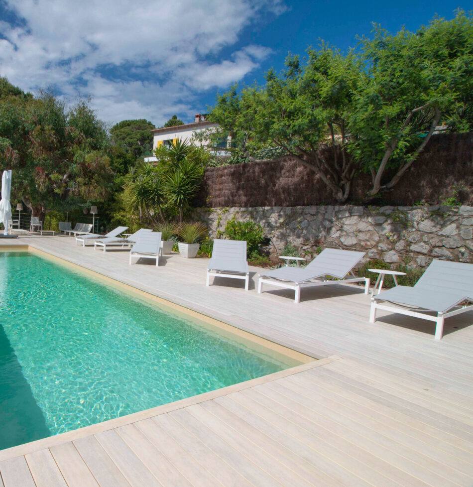 Terrasse en bois Accoya pour la Villa Carat à Cannes
