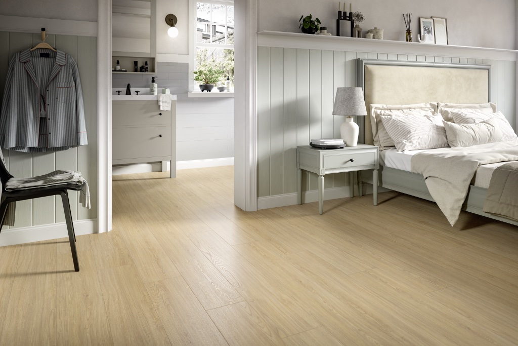 Lame de sol stratifié hydrofuge+ EGGER Natural Casella Oak 4