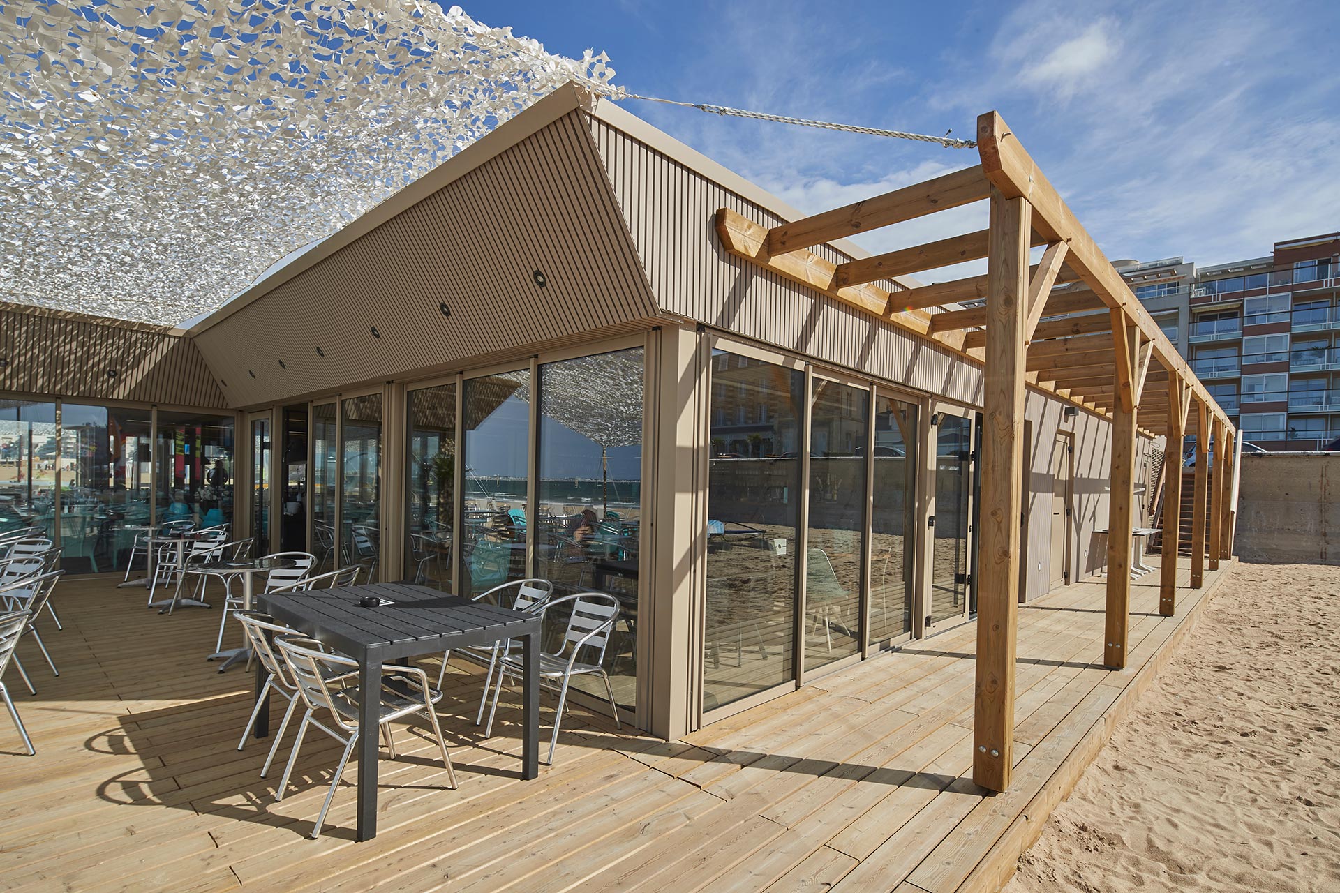 Restaurant La Signature & Sunset Café