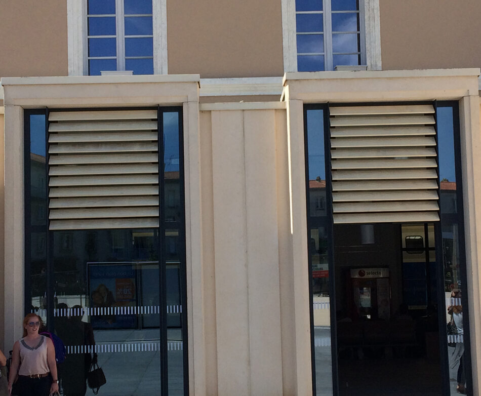 Persiennes Accoya pour la rénovation de la gare d'Angoulême