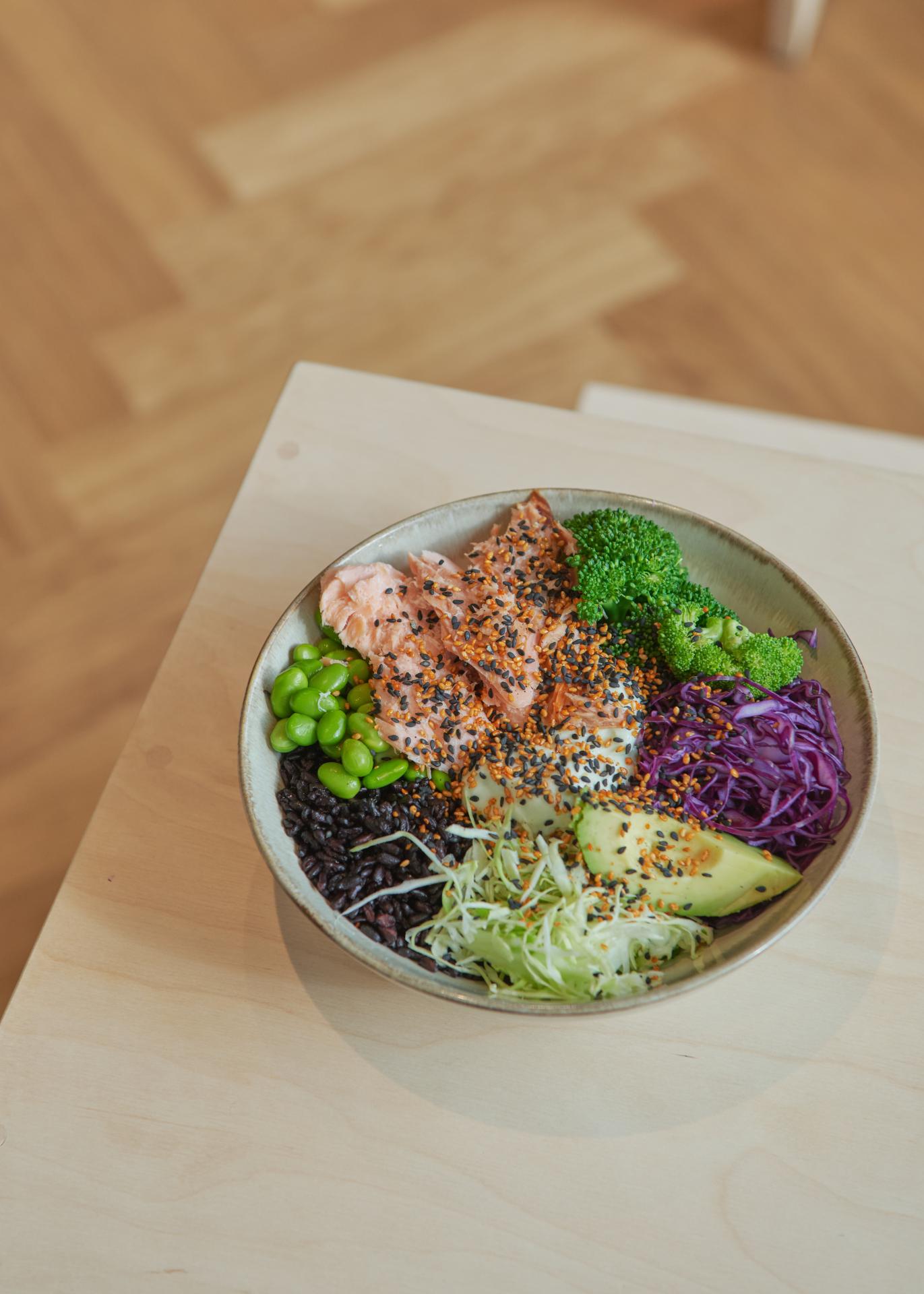 Le bar à salades qui a fait du sol son ingrédient principal