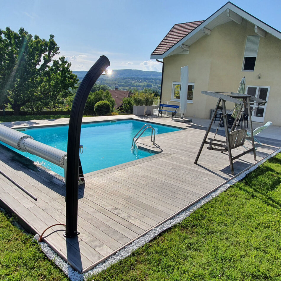 Terrasse et tour de piscine en Accoya Color Grey