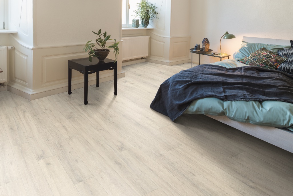 Lame de sol stratifié EGGER Chalky Oak 2