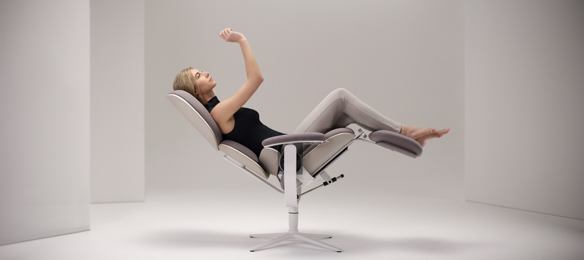 Chaise Aiora – DavidHugh