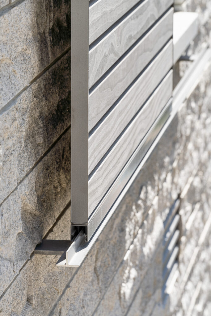 Des volets coulissants en Accoya pour le Tschuggen Grand Hotel