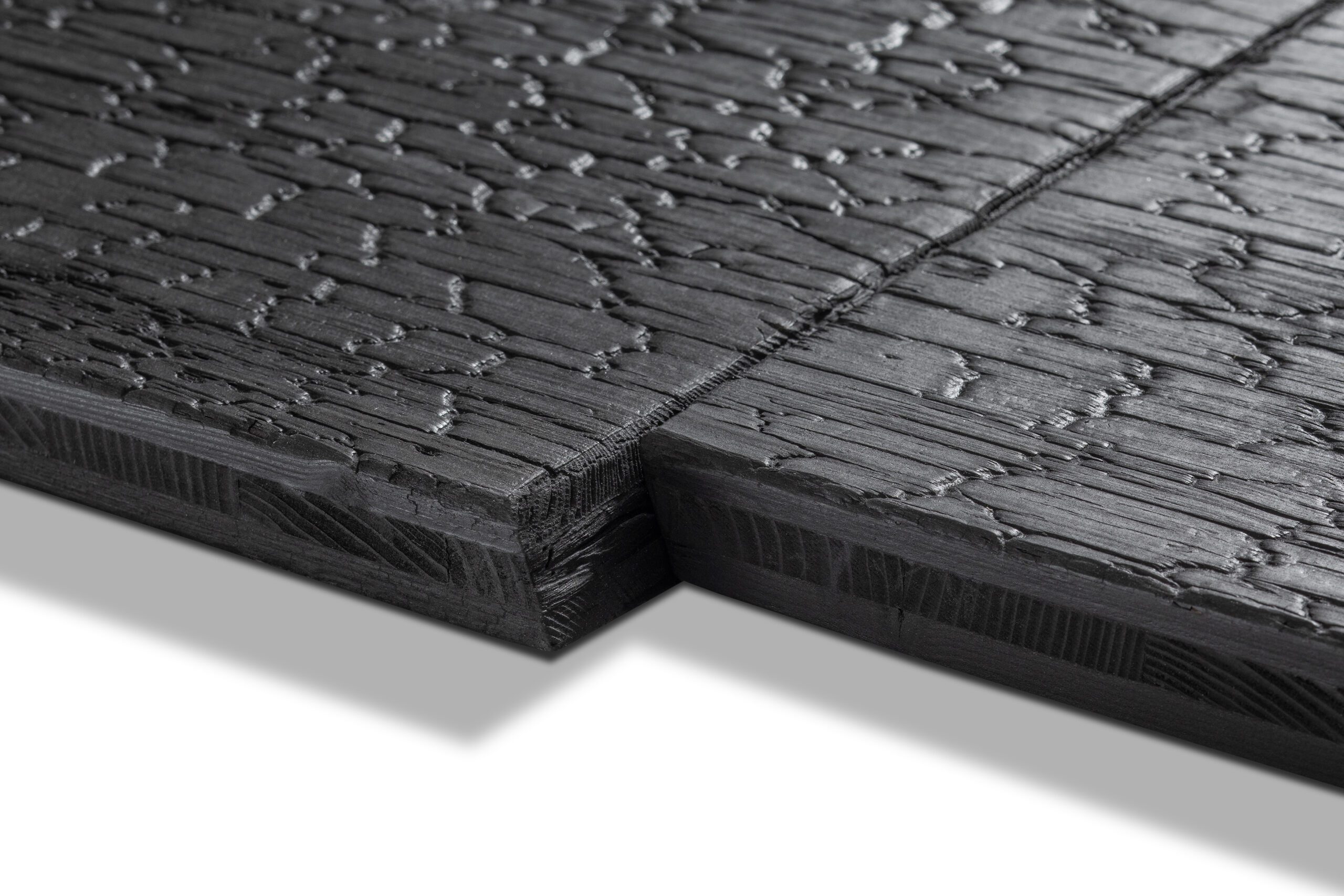 NOVATOP by Ennobled — panneau 3 plis bois brûlé Deep Charred 2