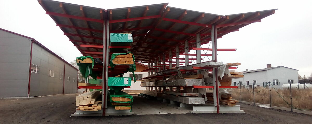 Rayonnage cantilever OHRA avec toit pour stockage extérieur 4