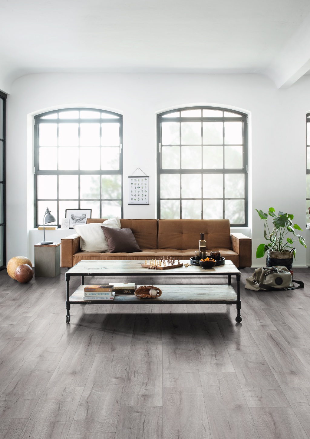 Lame de sol stratifié EGGER Light Grey Loja Oak 2