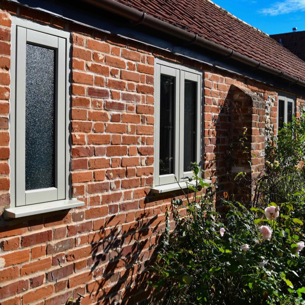 Menuiseries en Accoya pour une maison du Norfolk