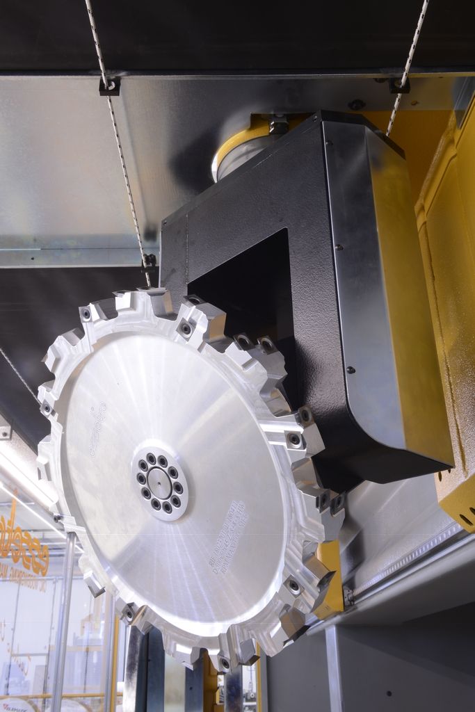 Centre de taille CLT et panneaux Essetre Techno Multiwall 2