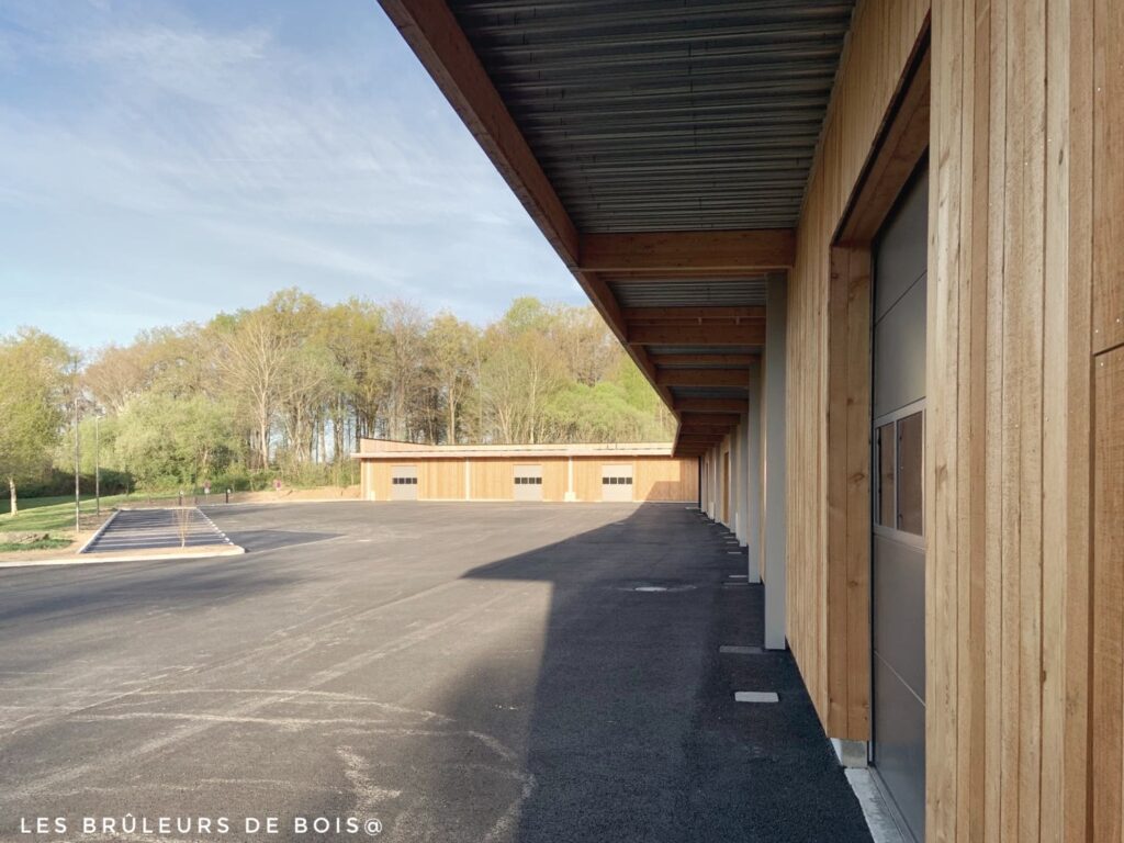 ESTER'UP à Limoges : un bardage bois brûlé en Accoya