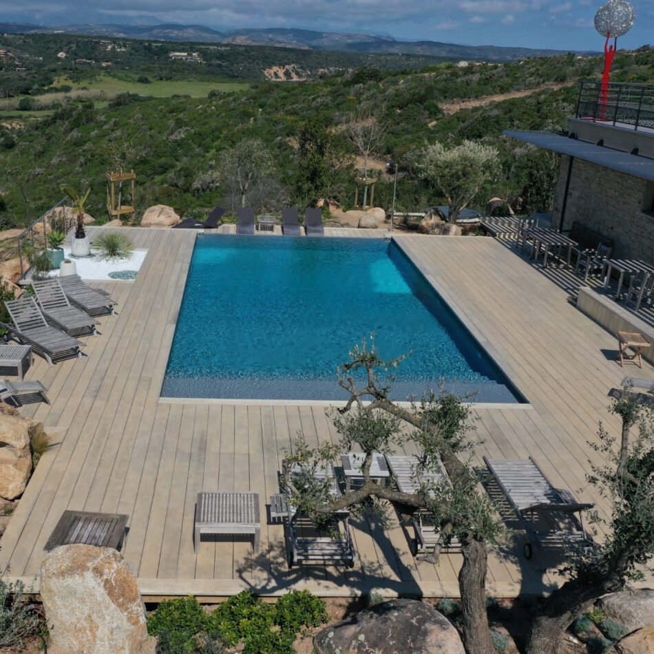 Deux terrasses Accoya en Corse