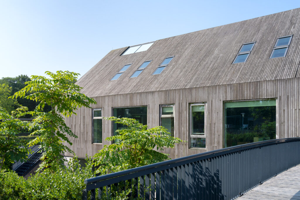 École Américaine de La Haye – 7 ans plus tard