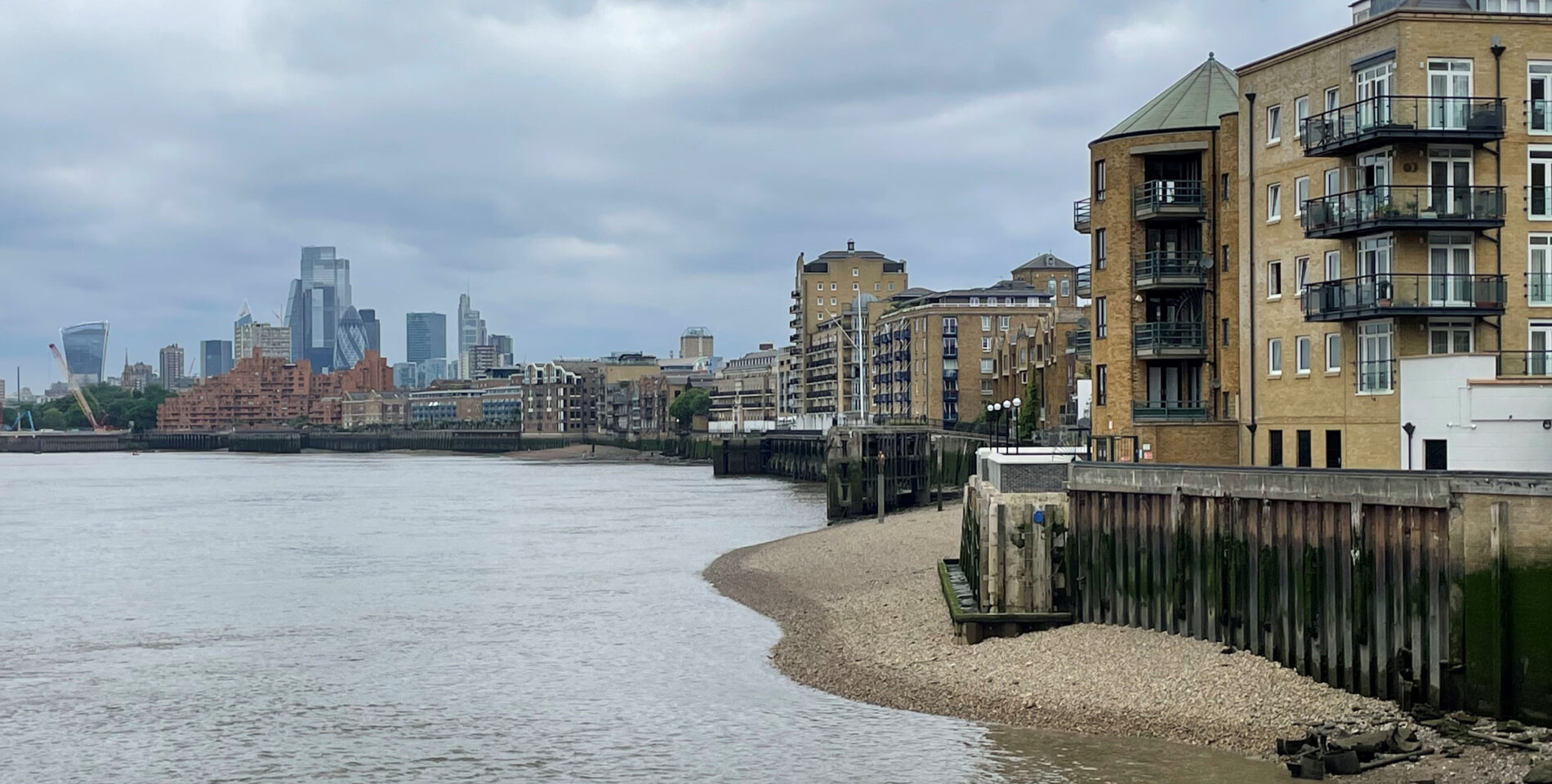 L'Accoya utilisé pour des berges au bord de la Tamise