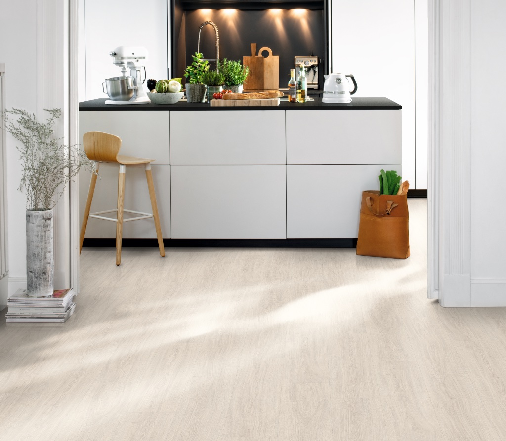 Lame de sol rigide EGGER AquaDura+ White Hilway Oak 2