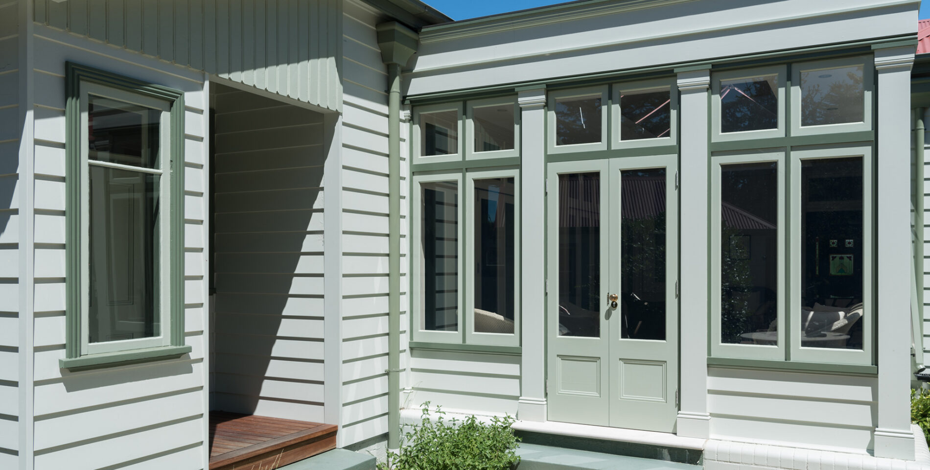 Portes, fenêtres et portails en Accoya pour Carinya House
