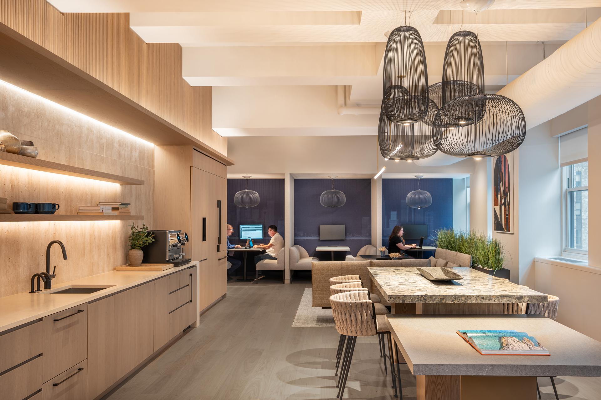 Réinventer le design des espaces de travail au cœur du Chrysler Building