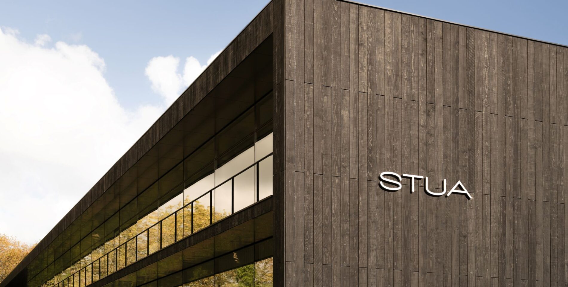 Un bardage en bois Accoya pour le siège STUA à Astigarraga
