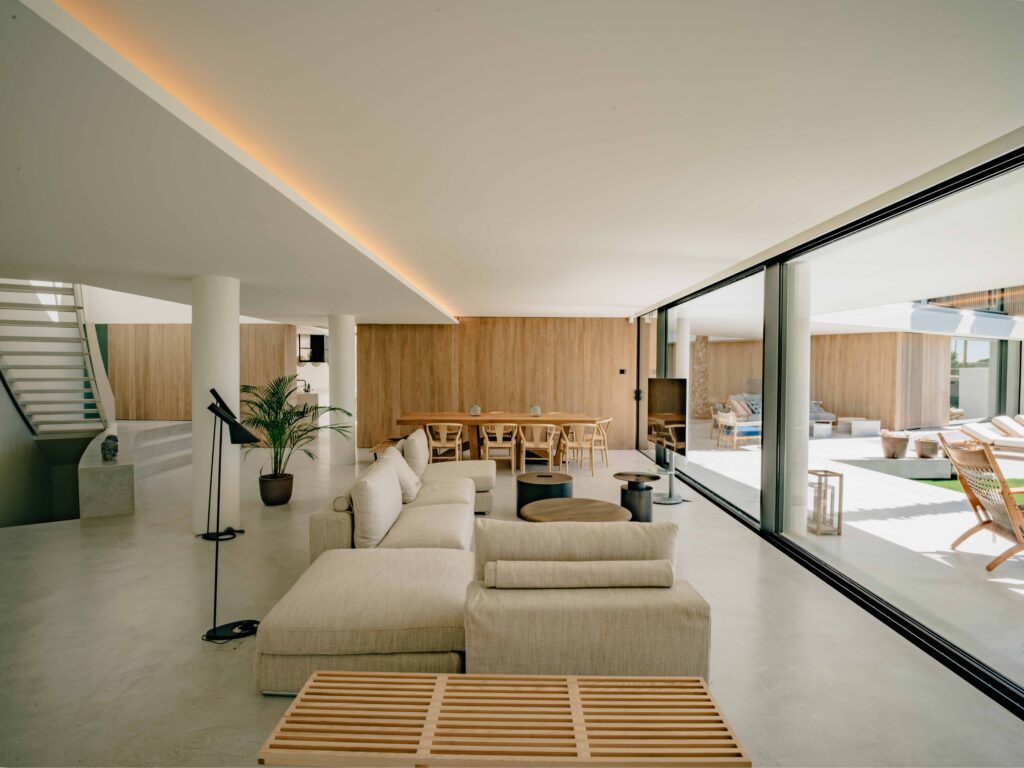 Terrasse et bardage Accoya pour la Villa Harmony à Ibiza