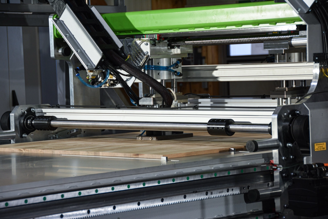 Machine de réparation de panneaux Wintersteiger TRC Panel 5