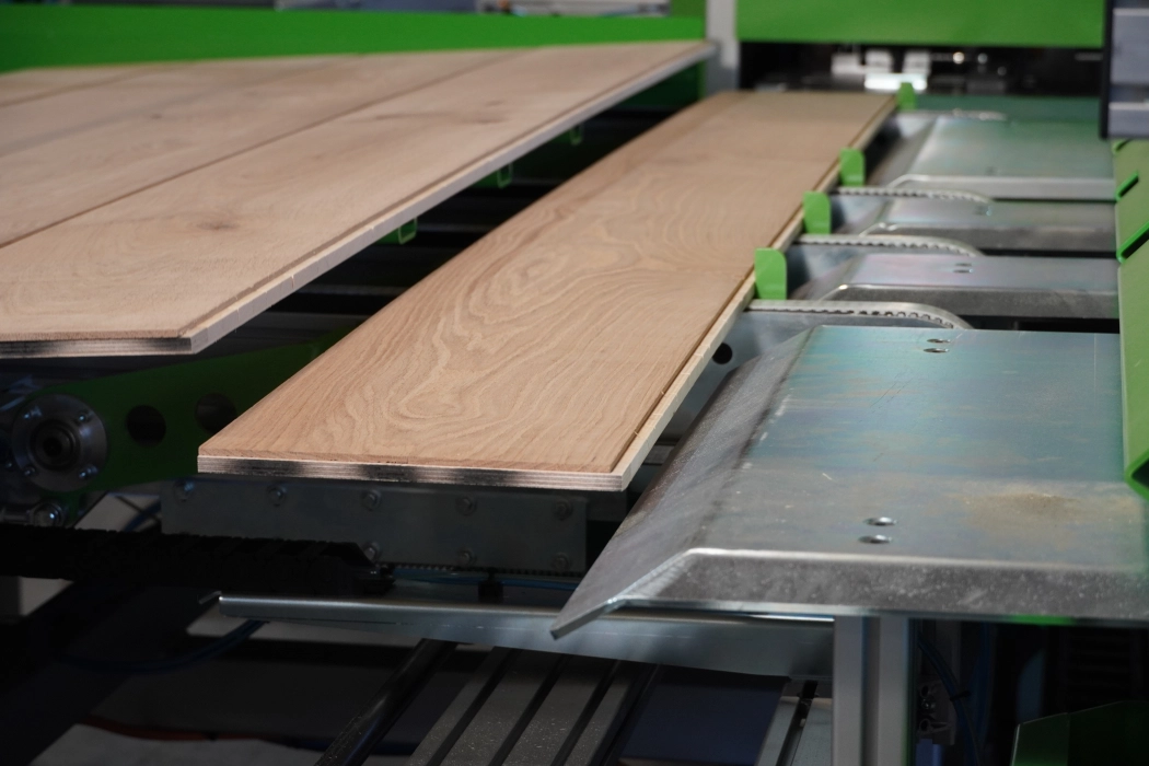 Machine de réparation du bois Wintersteiger TRC Board 5