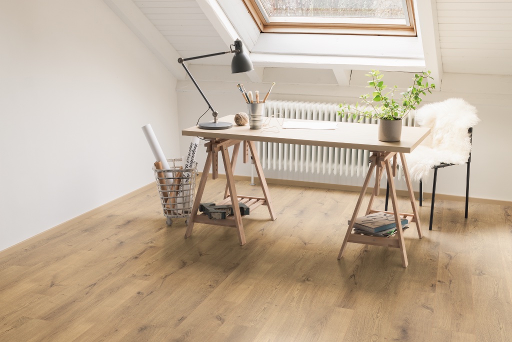 Lame de sol stratifié hydrofuge EGGER Natural Lausanne Oak 2