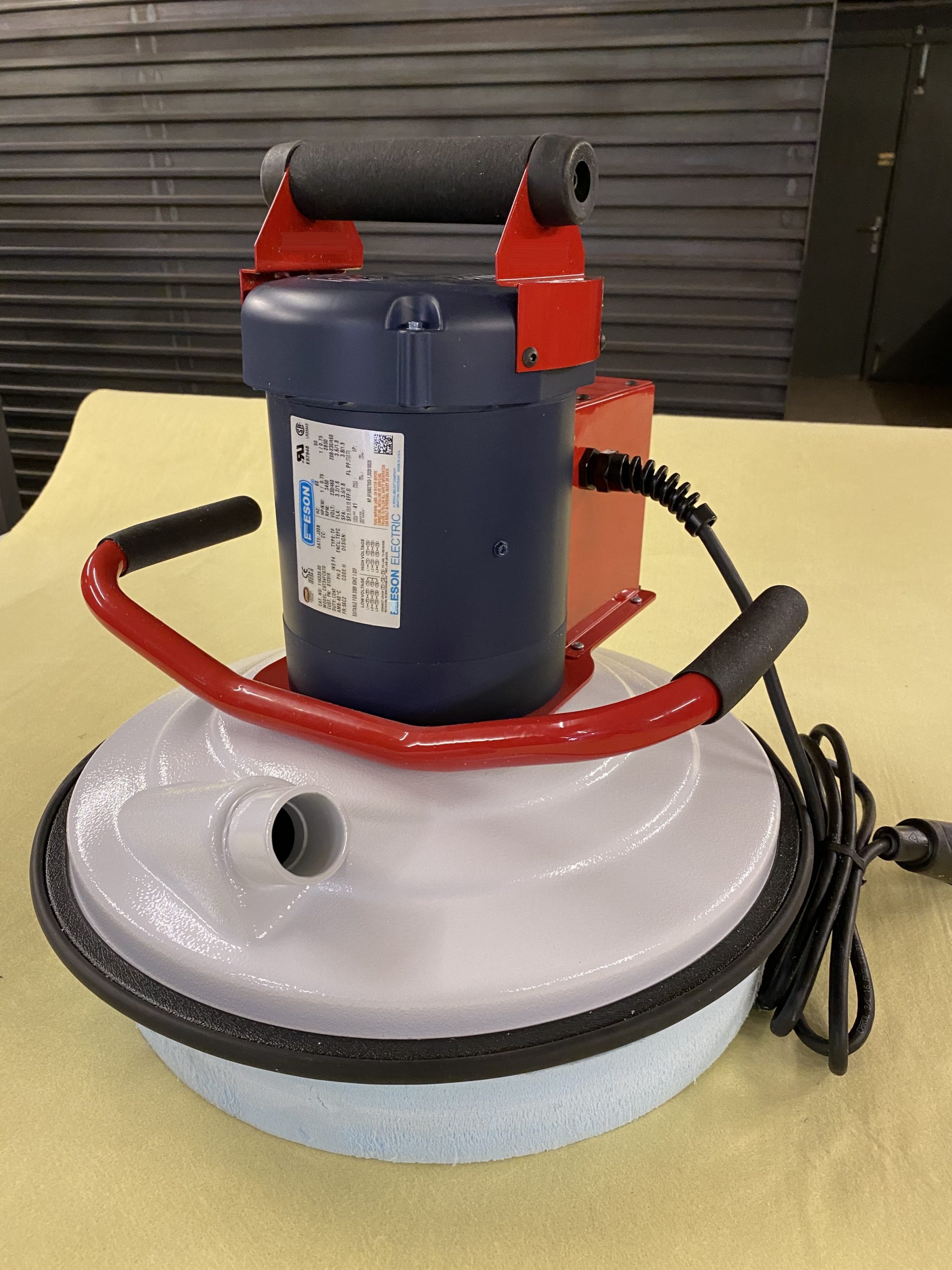 Ponceuse orbitale Maxi 38 pour ateliers qui travaillent avec les