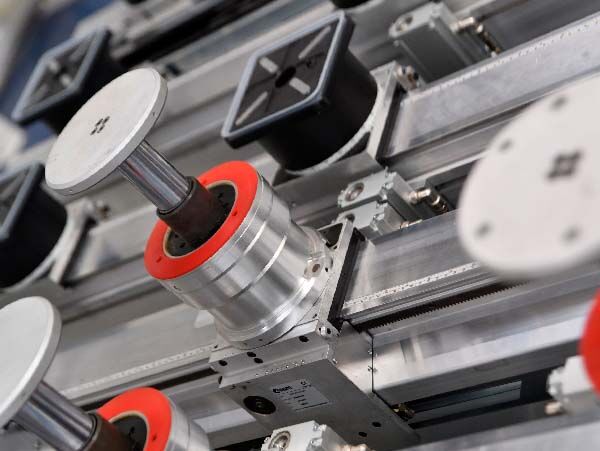 Centre d'usinage 5 axes SCM Accord 600 4