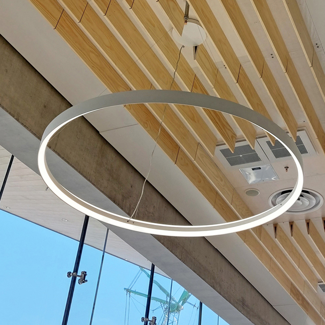 Un centre de loisirs avec piscine en Accoya à Matinkylä