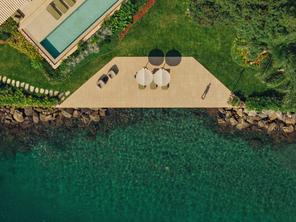 Casa Angra : une maison côtière des années 1980 réinventée avec Accoya