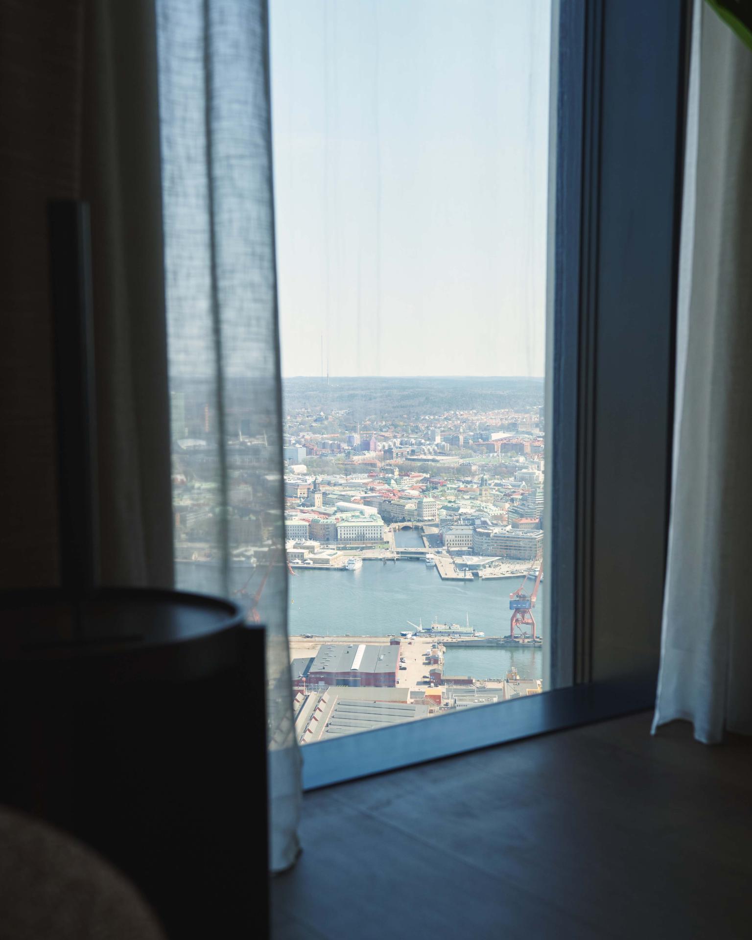 Une silhouette saisissante dans le ciel de Göteborg
