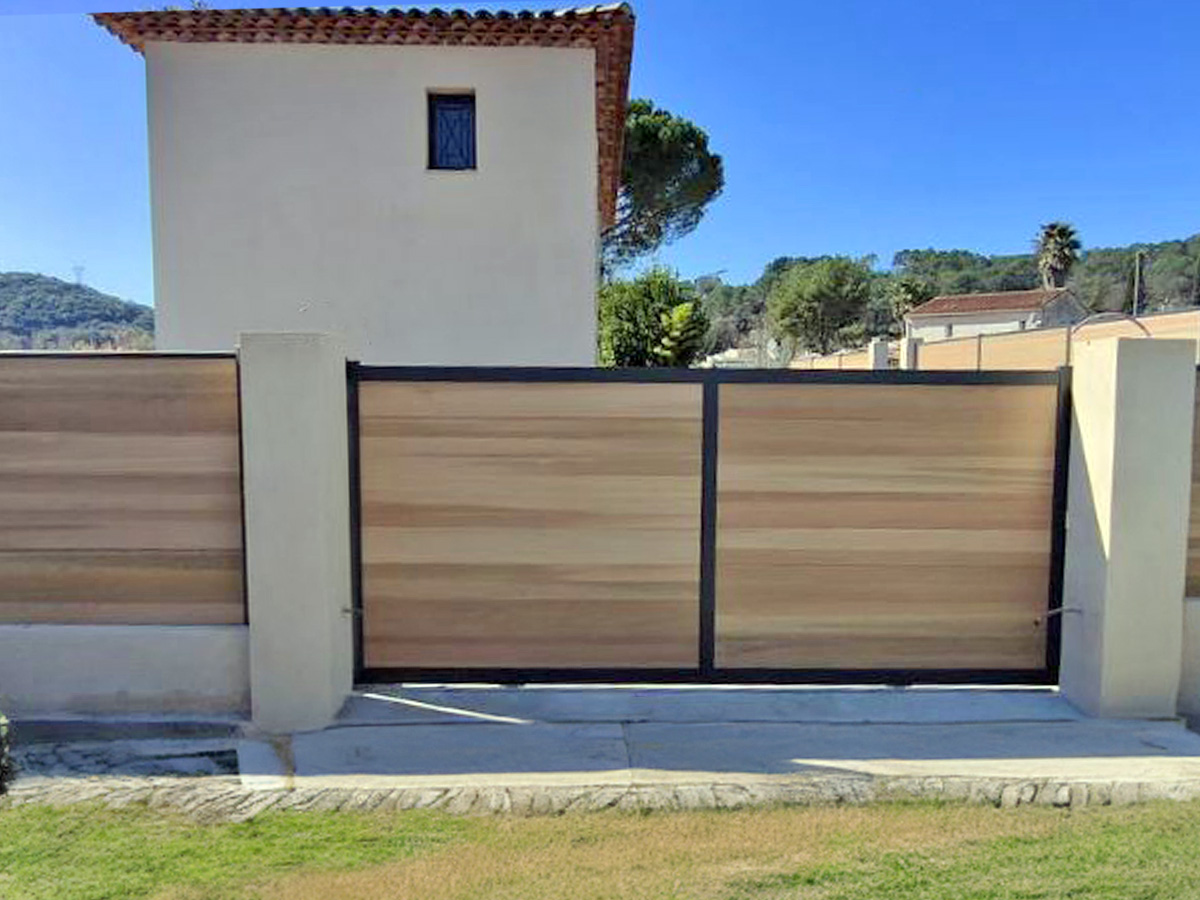 Portail coulissant Red Cedar 2