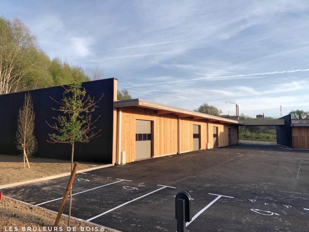 ESTER'UP à Limoges : un bardage bois brûlé en Accoya