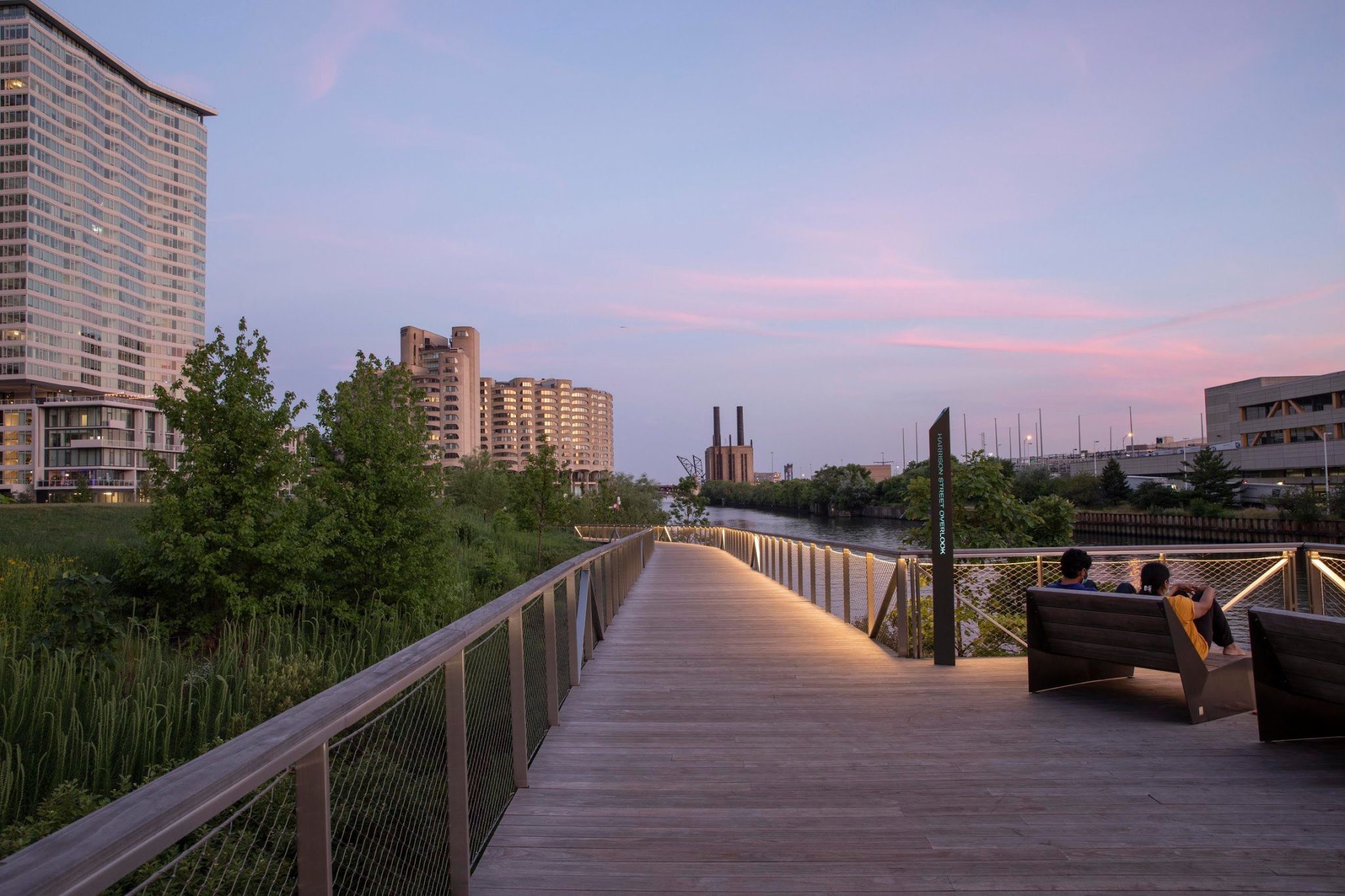 Southbank Riverwalk, Chicago