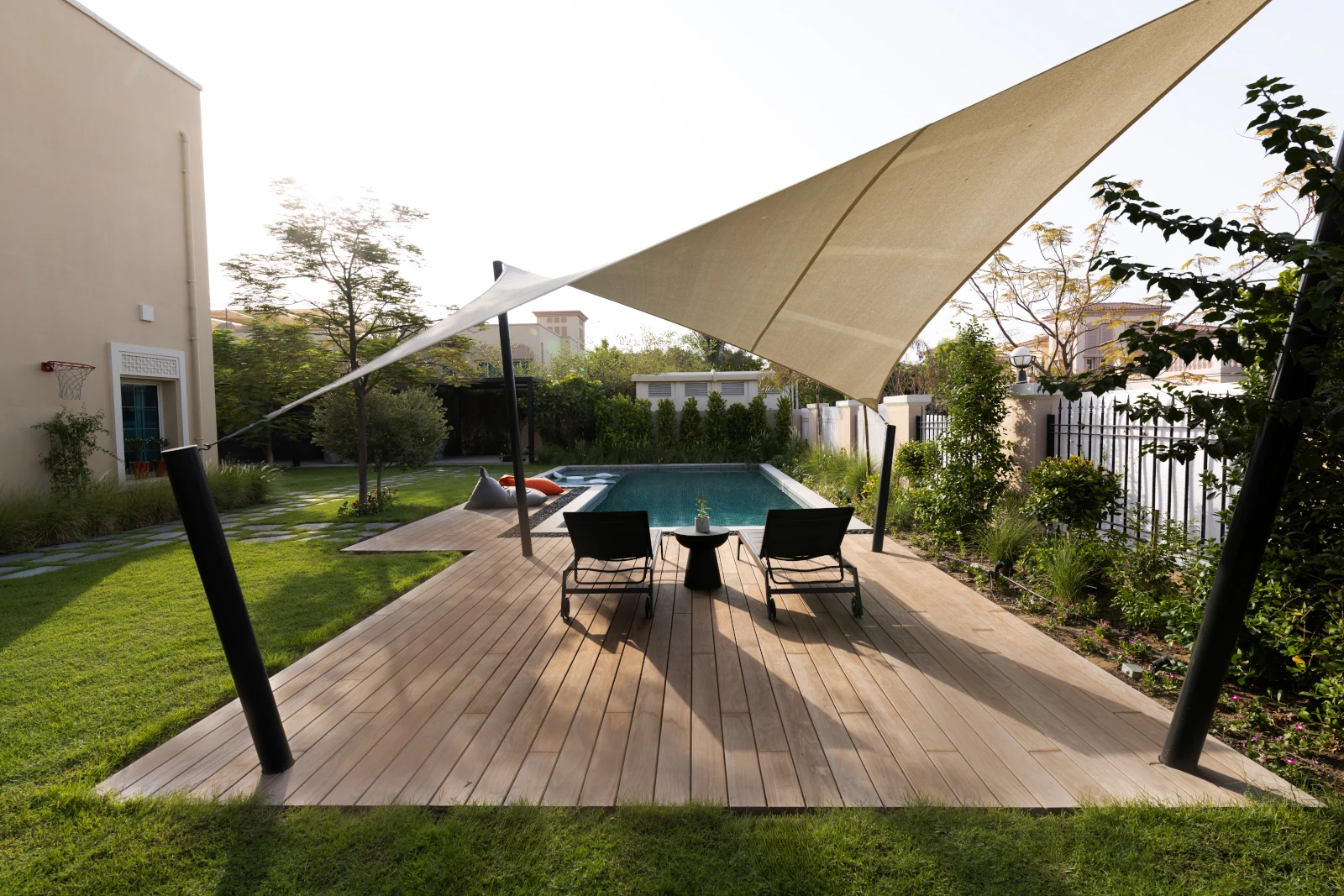 Terrasse de piscine, Jumeirah Village Triangle, Dubaï